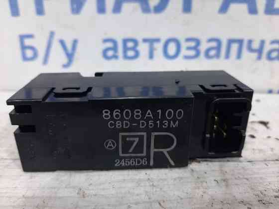 Кнопка стеклоподъемника Mitsubishi Lancer 9 1.6 БЕНЗИН 4G18 2003 (б/у) Київ