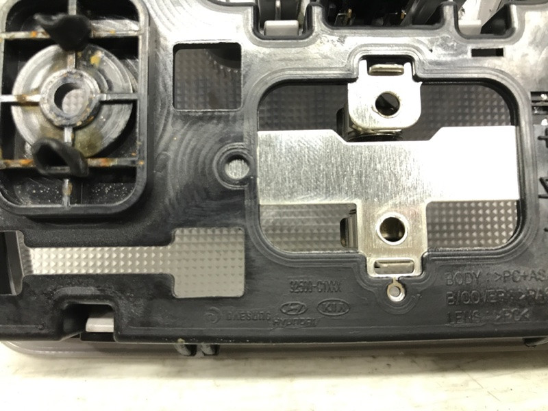 Плафон задний Hyundai Tucson TL 1.7 DIESEL D4FD 2015 (б/у) Киев - изображение 3