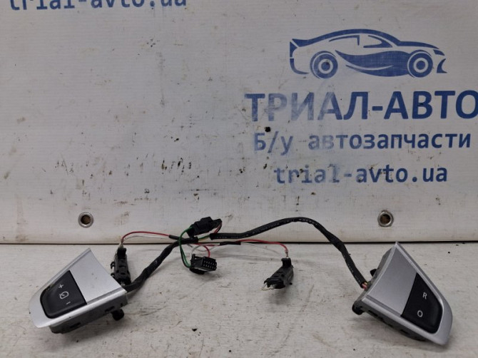 Кнопки руля Renault Megane 3 1.5 DIESEL K9K 2008 (б/у) Киев - изображение 1