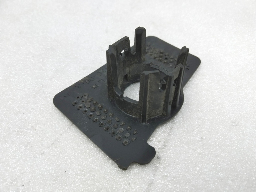 Кронштейн крепления парктроника S5 Tesla model S 1053130-00-A Киев - изображение 1