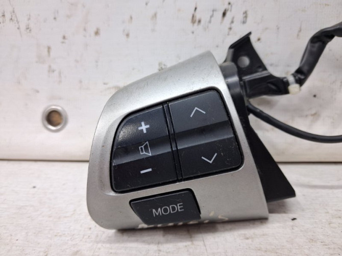 Кнопки руля Toyota Auris 2006-2012 8425002050 (Арт. 64042) Киев - изображение 3