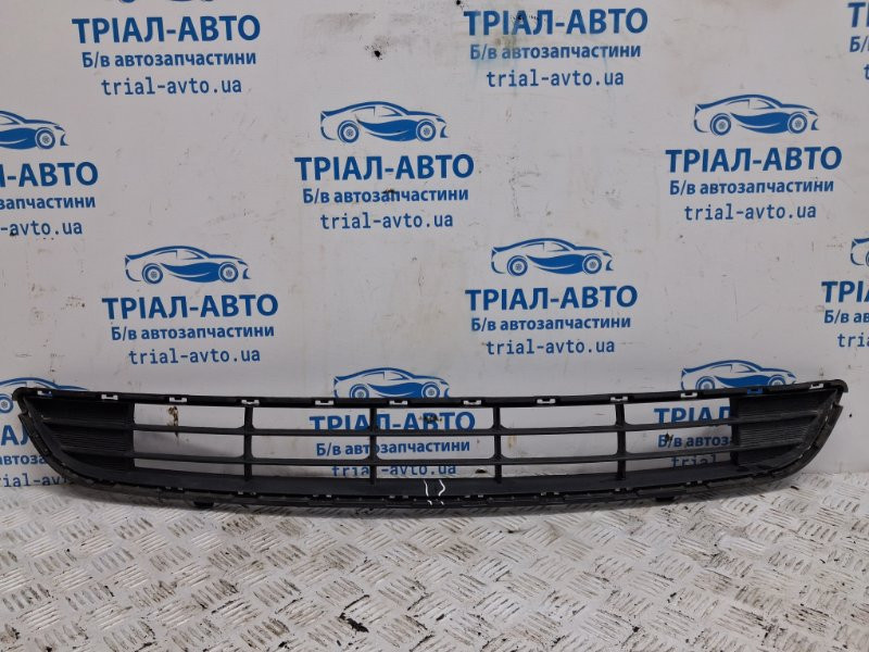 Решетка бампера центральная Kia Sportage QL 1.7 DIESEL D4FD 2015 (б/у) Киев - изображение 1