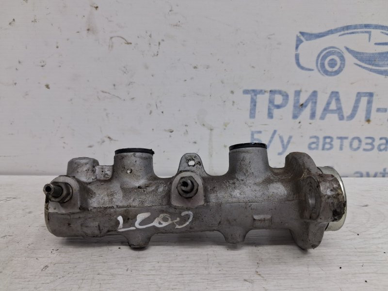 Тормозной цилиндр главный Mitsubishi L200 KB 2.5 DIESEL 4D56 2006 (б/у) Киев - изображение 2