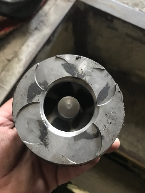 Б/у поршень на двигатель Renault G9T, 2.2dci, стандарт, 8712740010, 7701474970 Кропивницкий - изображение 1