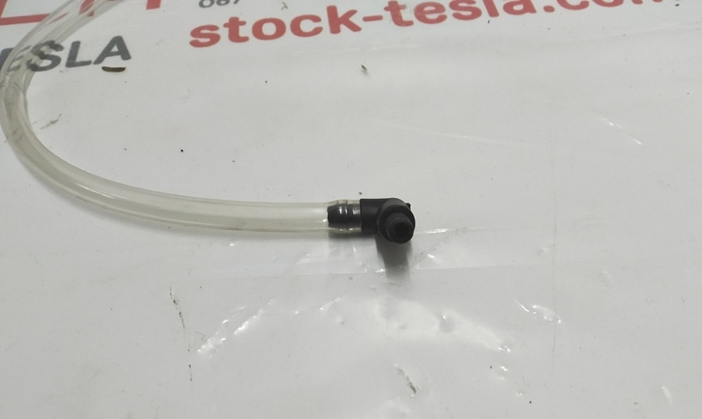 Трубка вентиляционная аккумулятора Tesla model X 1064837-00-C Київ - зображення 3