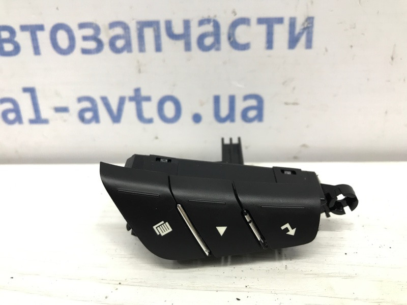 Кнопки руля Kia Ceed JD 1.6 DIESEL D4FB 2012 (б/у) Киев - изображение 1