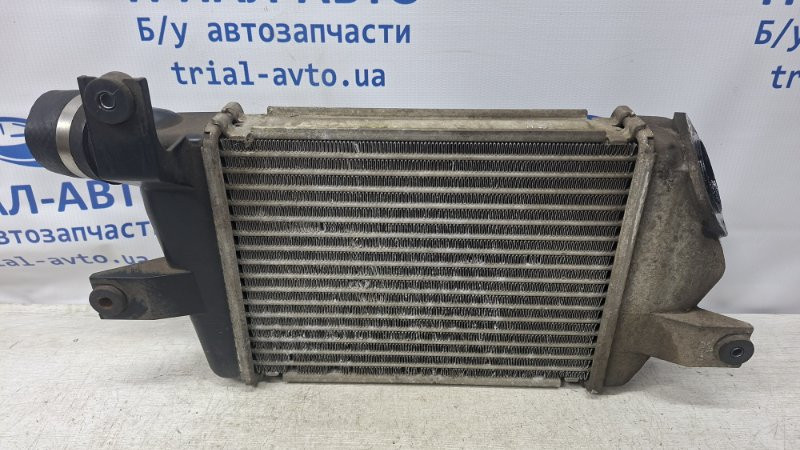 Радиатор интеркуллера Mitsubishi L200 KB 2.5 ДИЗЕЛЬ 4D56U 2006 (б/у) Київ - зображення 1