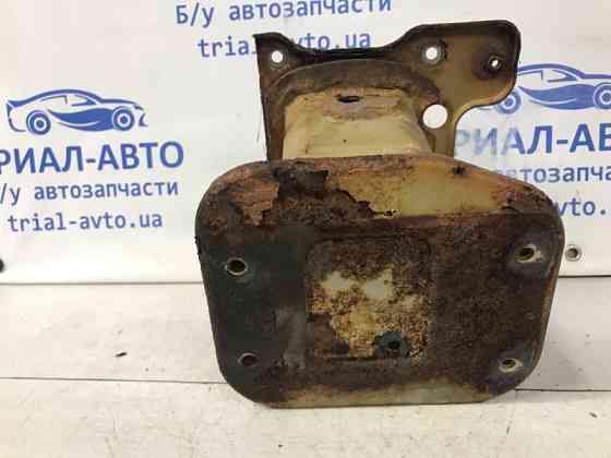 Кронштейн усилителя переднего бампера Chevrolet Captiva C100 2.4 БЕНЗИН Z24SED 2006 прав. (б/у) Киев