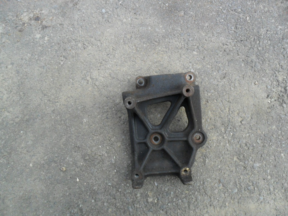 MR398723, Кронштейн насоса кондиціонера Міцубісі Галант, оригінал 4G64 Вінниця - зображення 8