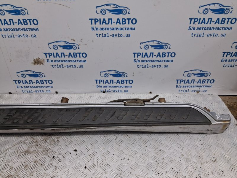 Подножка Mitsubishi Pajero Wagon 3 3.2 ДИЗЕЛЬ 4M41 1999 прав. (б/у) Киев - изображение 3