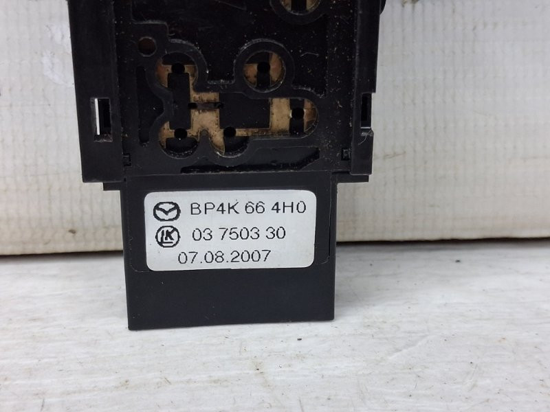 Кнопка аварийки Mazda 3 BK 1.6 БЕНЗИН Z6 2003 (б/у) Київ - зображення 3