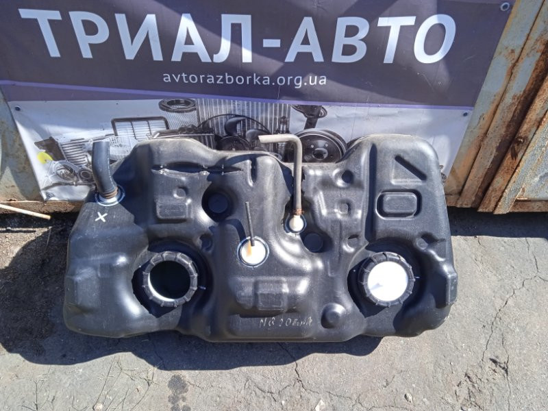 Бак топливный пластик Nissan Qashqai J10 2.0 БЕНЗИН MR20DE 2006 (б/у) Київ - зображення 1