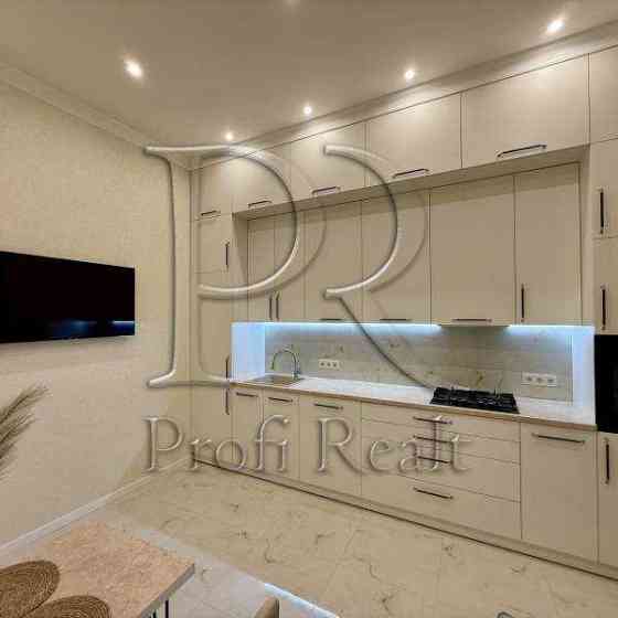 продажа 3-к квартира Киев, Голосеевский, 175000 $ Киев