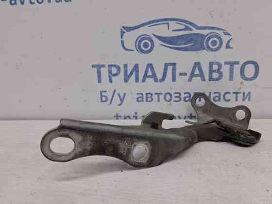 Петля капота правая Toyota Avensis T25 1.8 БЕНЗИН 1ZZFE 2003 (б/у) Киев