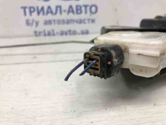 Замок двери задний левый Mitsubishi Pajero Wagon 4 3.2 ДИЗЕЛЬ 4M41 2006 (б/у) Киев