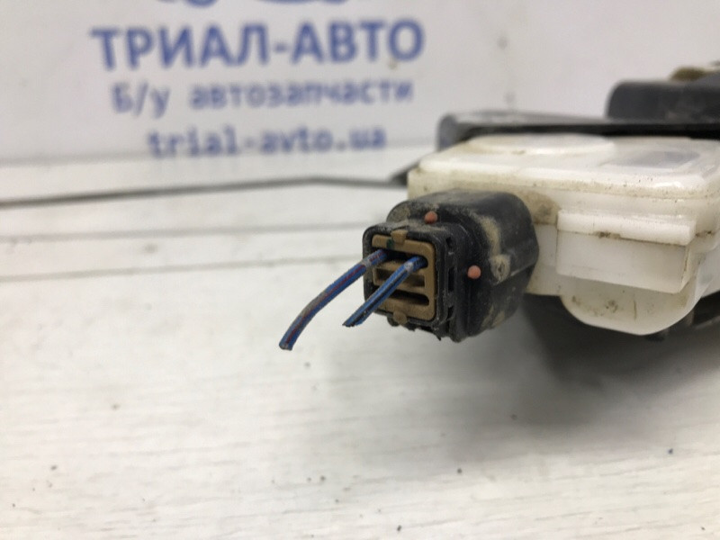 Замок двери задний левый Mitsubishi Pajero Wagon 4 3.2 ДИЗЕЛЬ 4M41 2006 (б/у) Киев - изображение 5