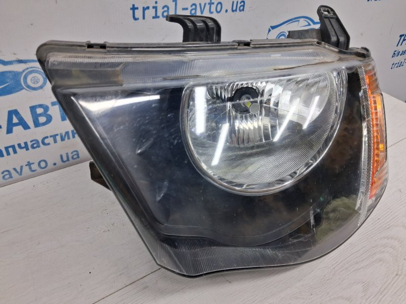 Фара левая Mitsubishi L200 KB 2.5 ДИЗЕЛЬ 4D56U 2006 (б/у) Киев - изображение 1