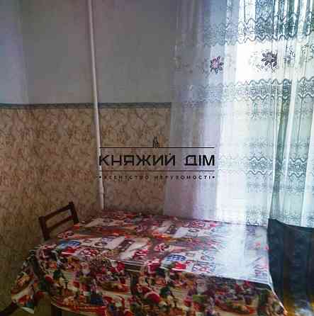 Шевченківський район 2-х кімнатна сталінка 12000 + ком 11204465 Киев