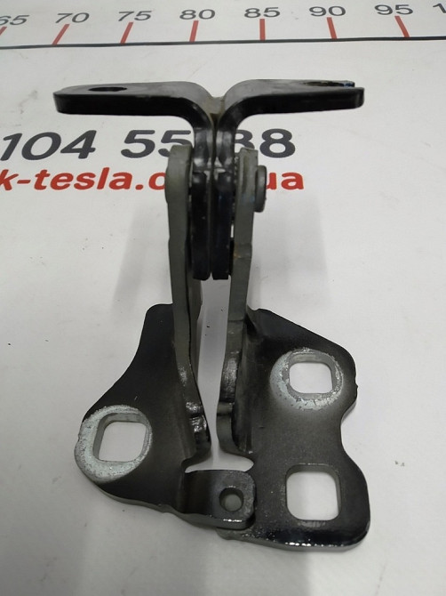 Петля двери задней правой нижняя PPSW Tesla model 3 1091330-00-F Київ - зображення 3
