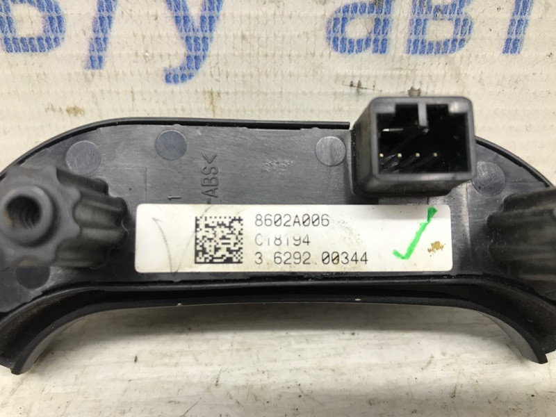 Кнопки руля Mitsubishi Pajero Wagon 4 3.2 ДИЗЕЛЬ 4M41 2006 лев. (б/у) Киев - изображение 3