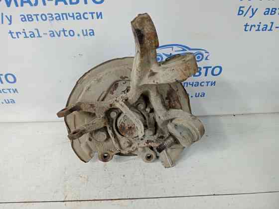 Цапфа задняя правая со ступицей Toyota Avensis T25 1.8 БЕНЗИН 1ZZFE 2002 (б/у) Київ