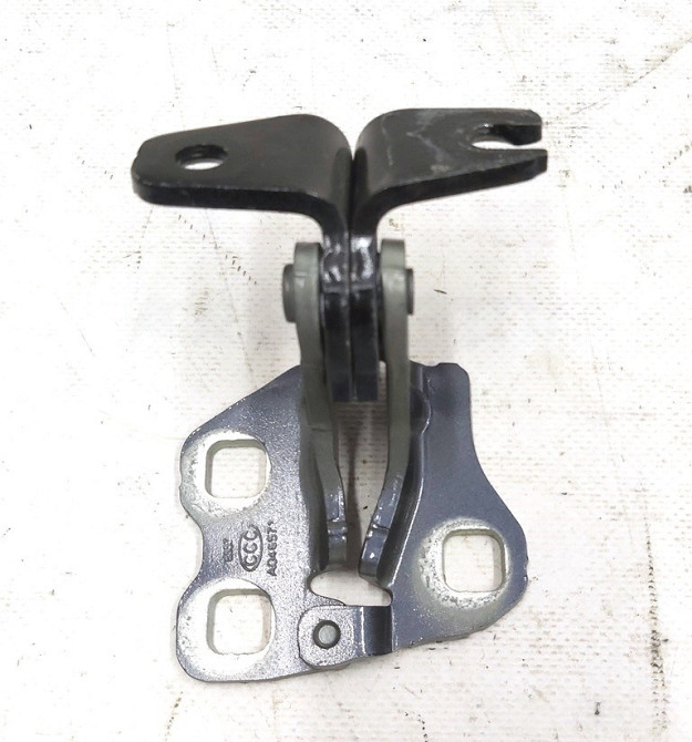 Петля двери передней правой верхняя PMNG Tesla model 3 1101034-00-F Киев - изображение 1