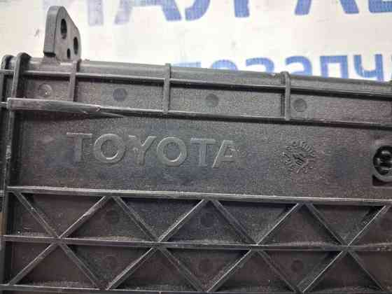 Подстаканник Toyota Avensis 2002-2010 5562005010 (Арт. 65365) Київ