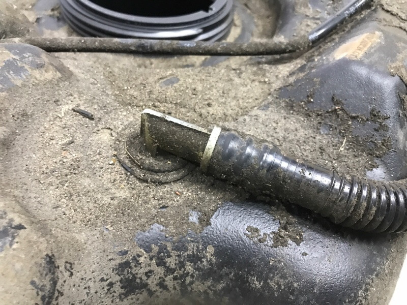 Бак топливный пластик Nissan Juke F15 1.6 TURBO MR16DDT 2010 (б/у) Київ - зображення 5