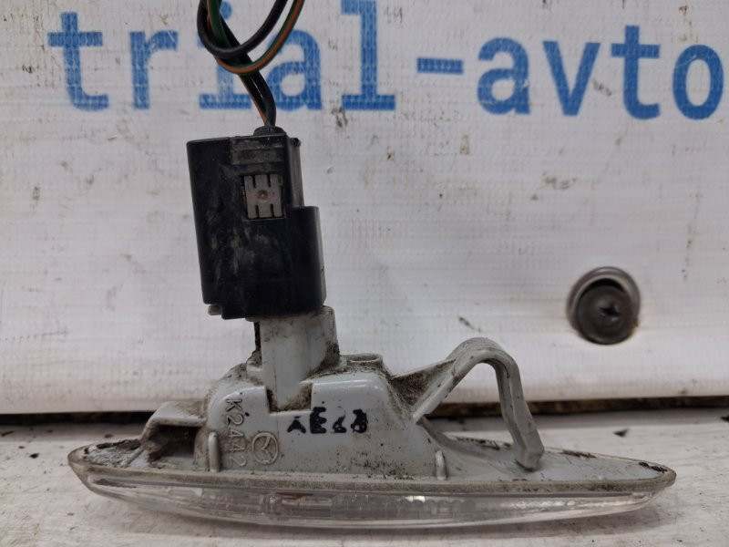 Повторитель поворотника левый Mazda 6 GH 2.5 БЕНЗИН L5-VE 2007 (б/у) Киев - изображение 3