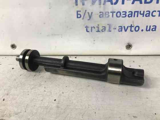 Балансировочный вал Kia Sorento 2002-2011 233114A001 (Арт. 59585) Киев