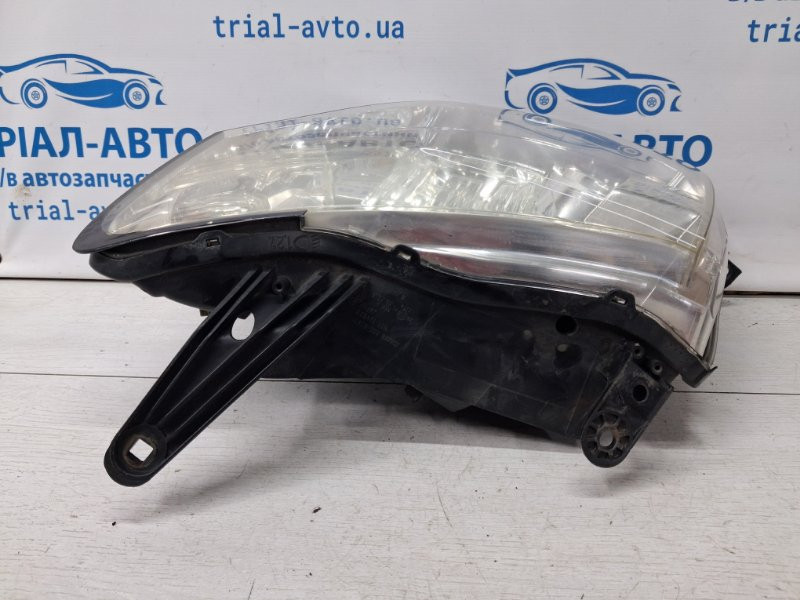 Фара левая галоген Mitsubishi Pajero Wagon 4 3.2 ДИЗЕЛЬ 4M41 2006 (б/у) Киев - изображение 9