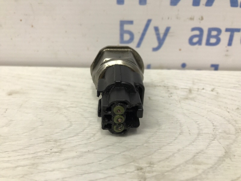 Датчик давления топлива в рейке Nissan Juke F15 1.6 TURBO MR16DDT 2010 (б/у) Київ - зображення 2