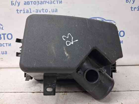 Корпус воздушного фильтра Toyota Auris E150 1.6 БЕНЗИН 1ZRFAE 2006 (б/у) Київ