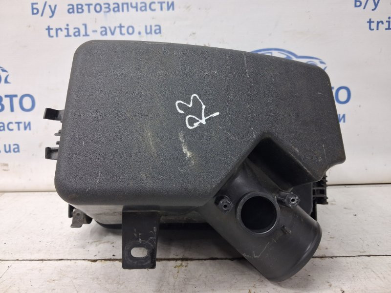 Корпус воздушного фильтра Toyota Auris E150 1.6 БЕНЗИН 1ZRFAE 2006 (б/у) Киев - изображение 3