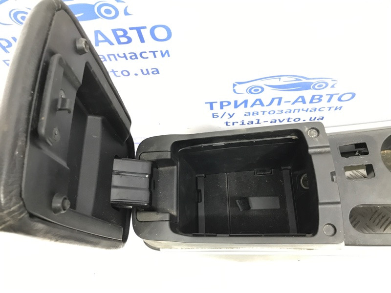 Подлокотник Mazda CX 7 ER 2.3 БЕНЗИН 	L3VDT 2006 (б/у) Киев - изображение 4