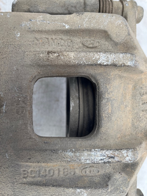 Суппорт передний правый Kia Sorento 2009-2021 581301U500 (Арт. 73259) Київ - зображення 4