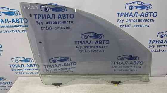 Стекло двери переднее правое Mitsubishi L200 KB 2.5 ДИЗЕЛЬ 4D56U 2006 (б/у) Киев