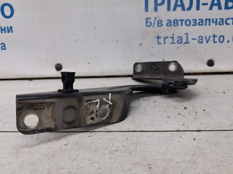 Петля капота правая Mitsubishi Outlander XL 2.4 БЕНЗИН 4B12 2007 (б/у) Київ - зображення 3