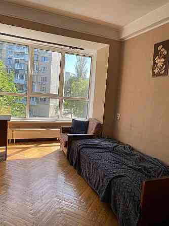 Здається кімната в трикімнатній квартирі (Севастопольська площа) Київ