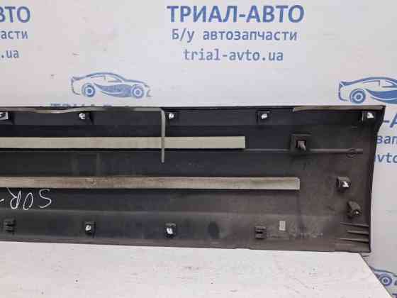Накладка двери Kia Sorento BL 2.5 DIESEL D4CB 2002 перед. прав. (б/у) Киев