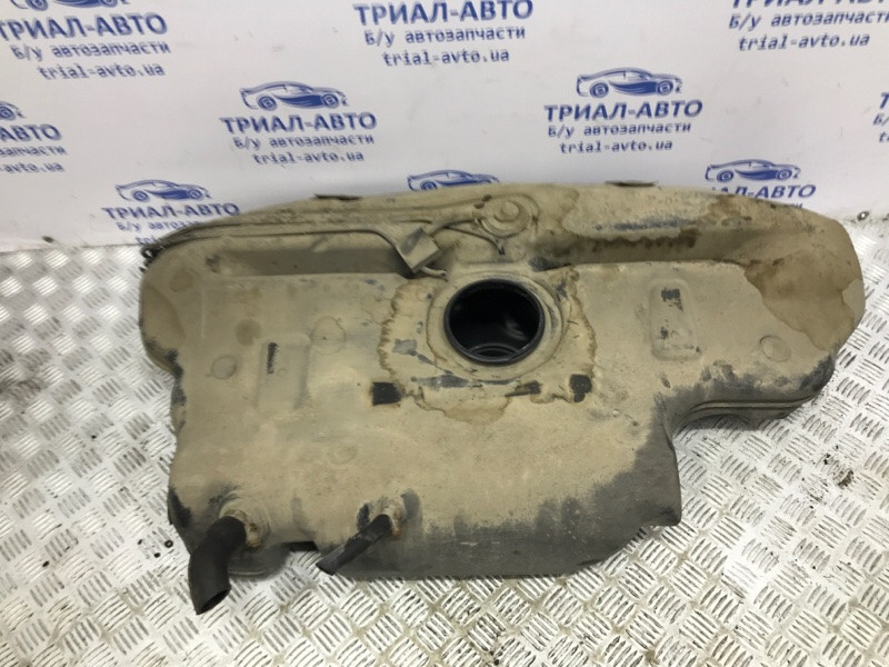 Бак топливный пластик Toyota Avensis T25 1.8 БЕНЗИН 1ZZFE 2002 (б/у) Киев - изображение 1