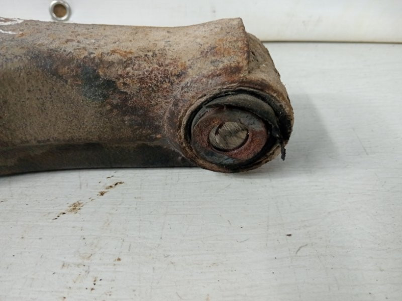 Рычаг задней подвески нижний поперечный (под пружину) Mitsubishi Pajero Wagon 4 3.2 ДИЗЕЛЬ (б/у) Київ - зображення 2