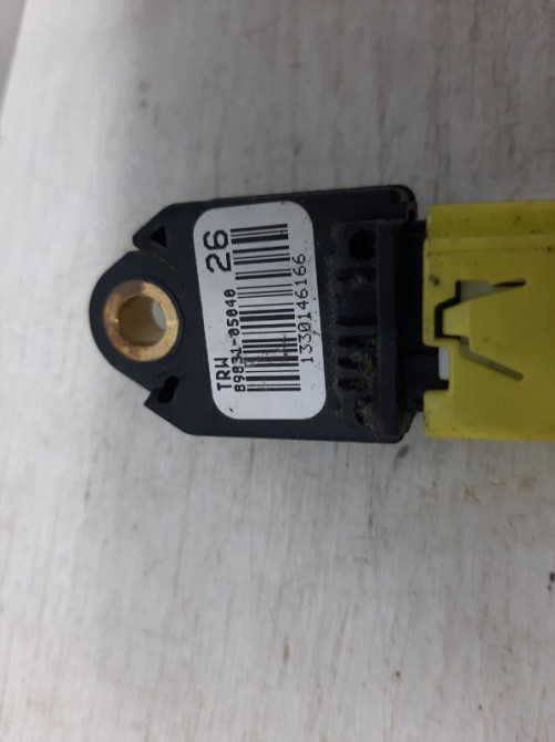 Датчик AIRBAG (удара) Toyota Avensis T27 1.8 БЕНЗИН 2ZRFAE 2009 (б/у) Київ - зображення 3