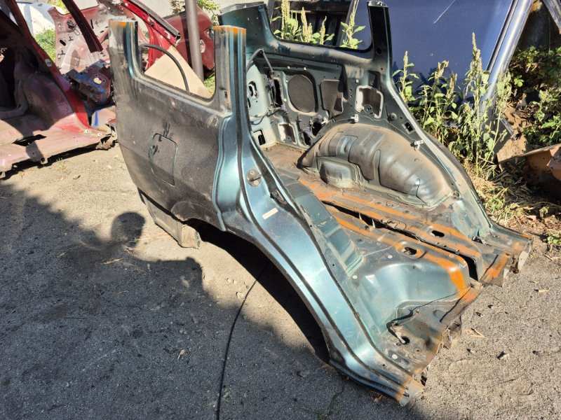 Четверть автомобиля задняя правая Mitsubishi Pajero Wagon 3 3.2 ДИЗЕЛЬ 4M41 1999 (б/у) Київ - зображення 3