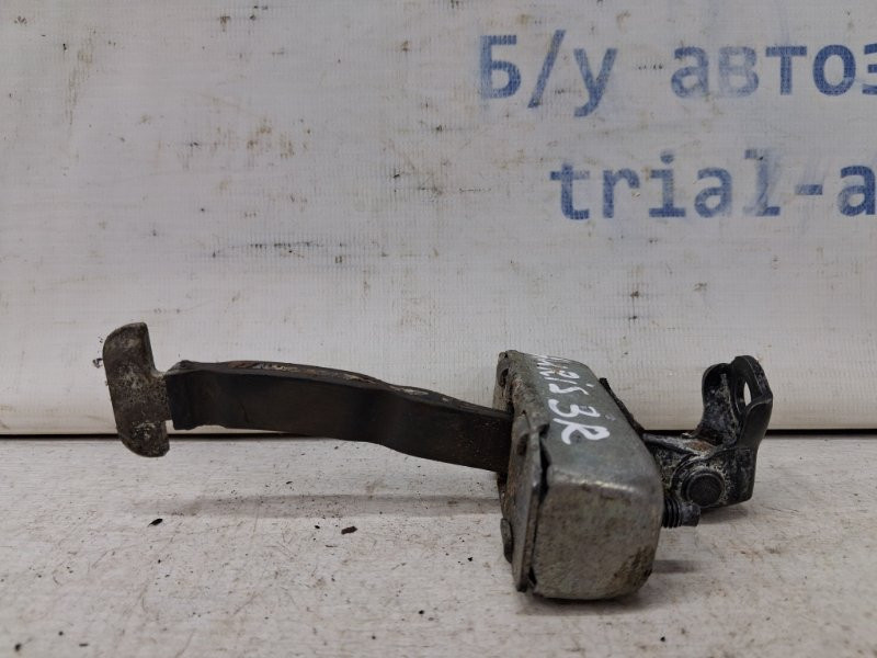 Ограничитель двери задний правый Toyota Auris 2006-2012 6863002121 (Арт. 64460) Київ - зображення 1