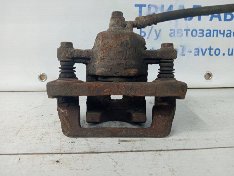 Суппорт задний правый Hyundai Tucson JM 2.0 DIESEL D4EA 2004 (б/у) Киев - изображение 4