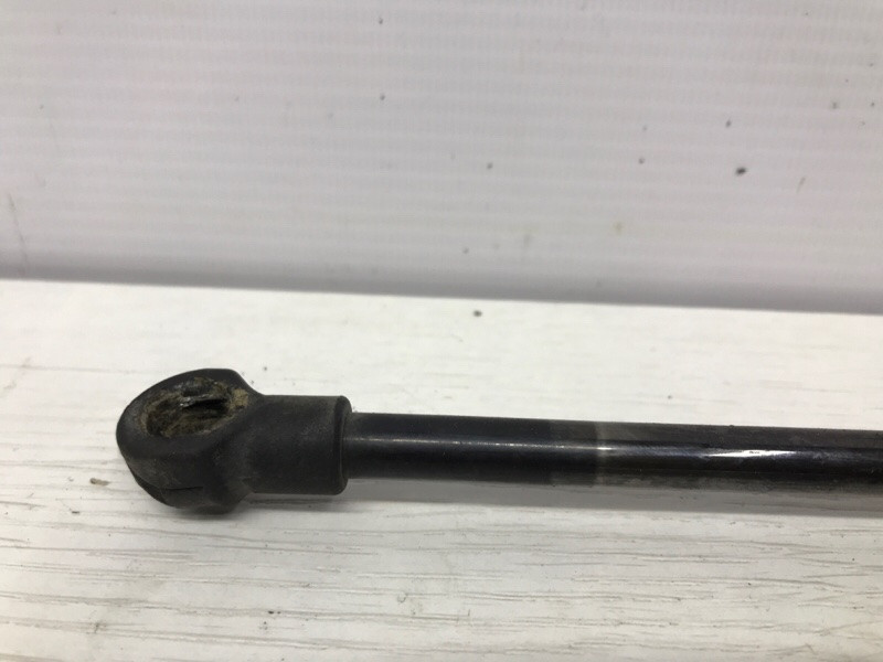 Амортизатор крышки багажника Toyota Avensis 2003-2009 6895009150 (Арт. 51700) Киев - изображение 3