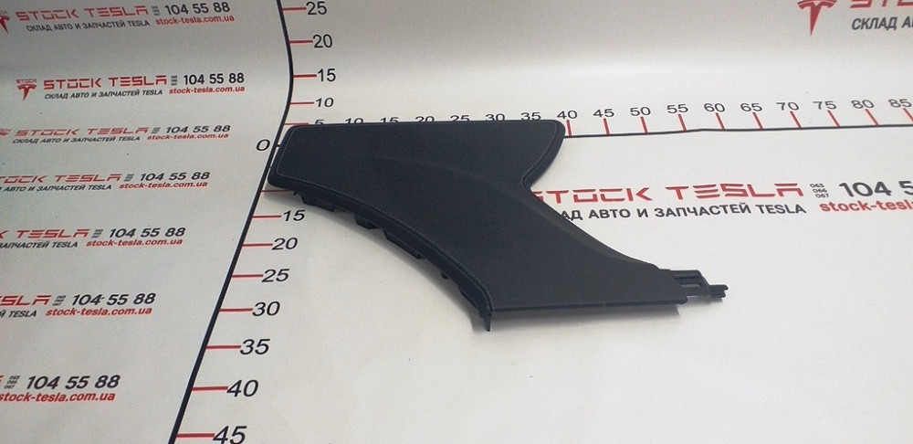 Облицовка центральной консоли правая задняя Tesla model S, model S REST 1008227-02-G Киев - изображение 1