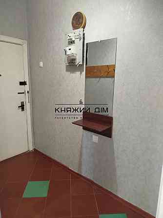 Оренда 1-кімнатної квартири Дарницький район вул. Ялтинська 6 Код: № 11203412 Киев