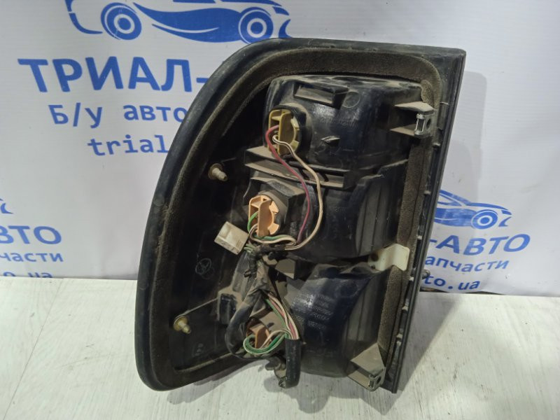 Фонарь задний внешний правый Toyota Land Cruiser J100 1998 (б/у) Київ - зображення 2